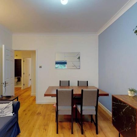 לונדון Lovely 2-Bedroom Flat Near Highgate מראה חיצוני תמונה