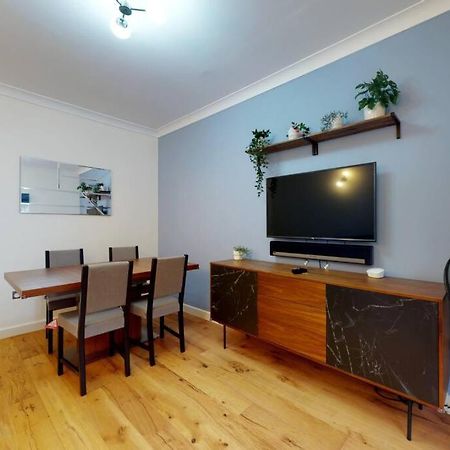 לונדון Lovely 2-Bedroom Flat Near Highgate מראה חיצוני תמונה