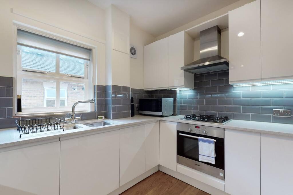 לונדון Lovely 2-Bedroom Flat Near Highgate מראה חיצוני תמונה